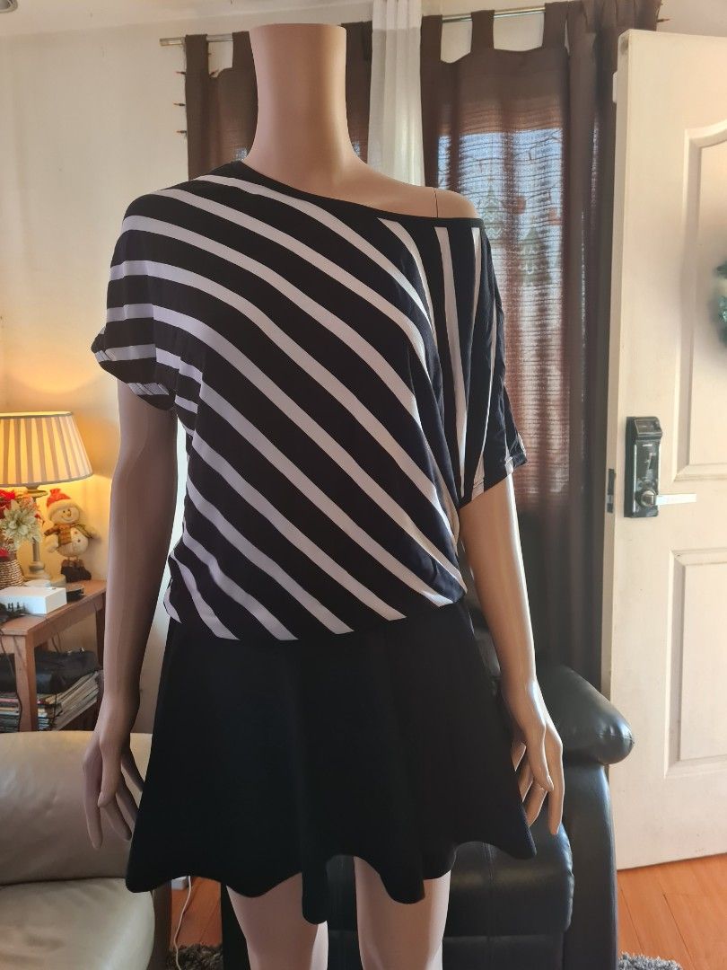 Blouse and Skirt #stripe (Category: Sets or Coordinates) located in Dasmarinas. Submitted by iConiC_Collection (Listing ID 1219655379, Image 1). Description: 300 set Kpop style can fit M to L.