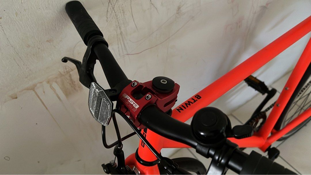 Btwin commuter bike top