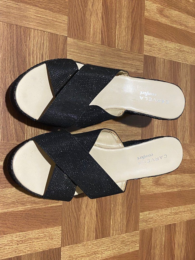 Carvela comfort flip hotsell flops