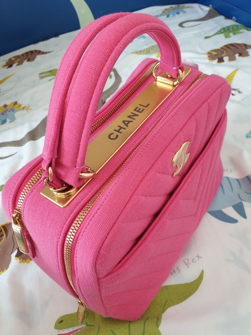 Leather bowling bag Chanel Pink in Leather - 20021770