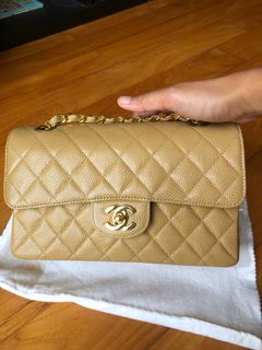 (Category: ) located in . Submitted by luluxury (Listing ID 1219721604, Image 1). Description: .