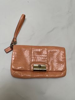 (Kategori: ) berada di . Dikirim oleh deciii (ID iklan 1219644895, Gambar 1). Deskripsi: .