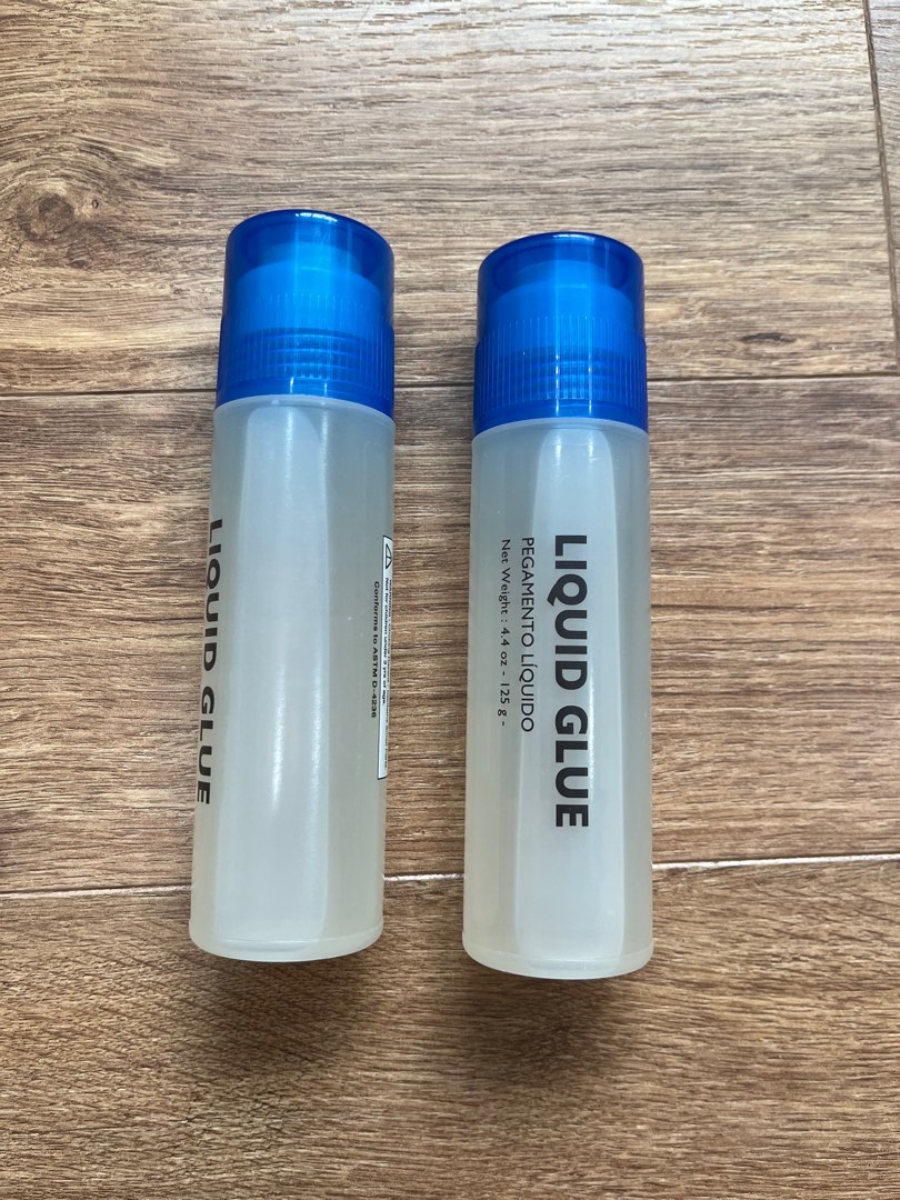 daiso glue, Hobbies & Toys, Stationery & Craft, Craft Supplies & Tools