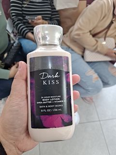Dark kiss