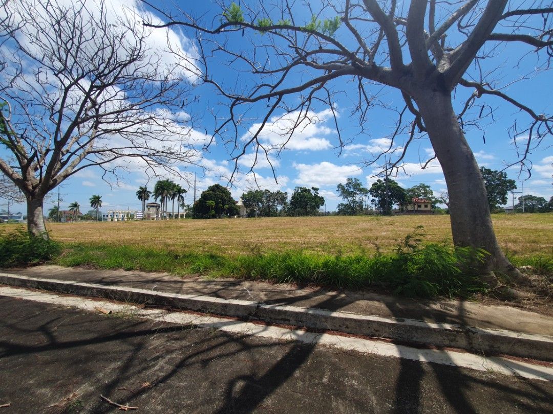 Eagle Ridge Cavite Lot For Sale, Property, For Sale, Lot on Carousell