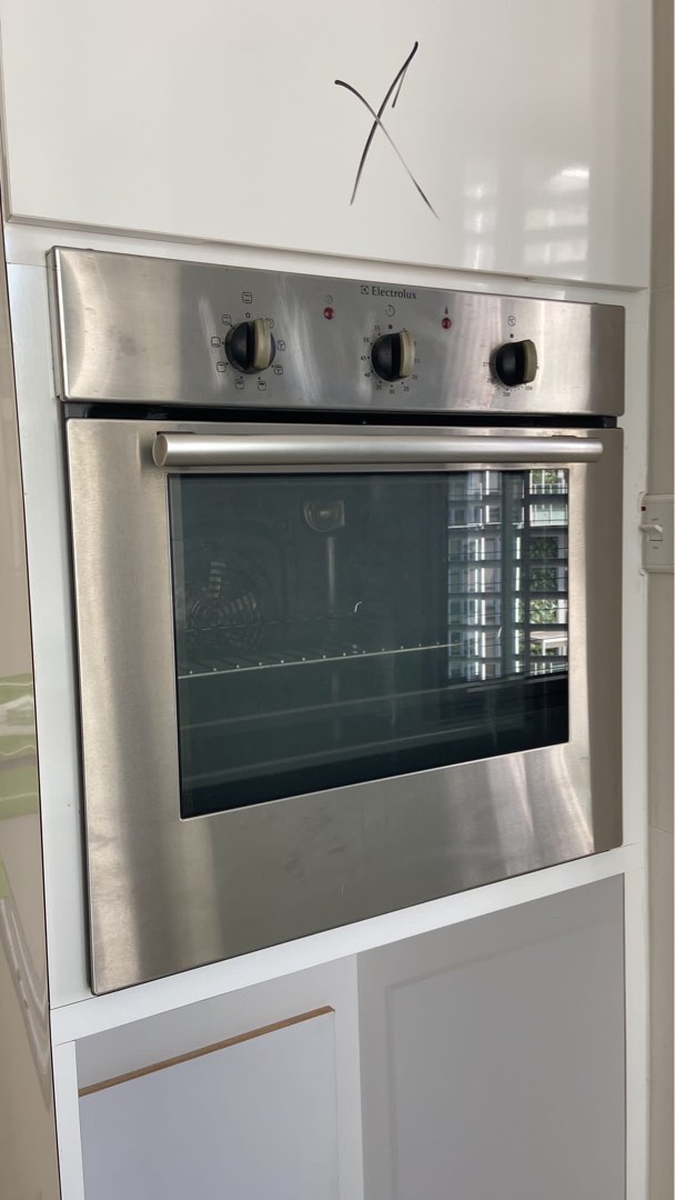Electrolux builtin oven, TV & Home Appliances, Kitchen Appliances