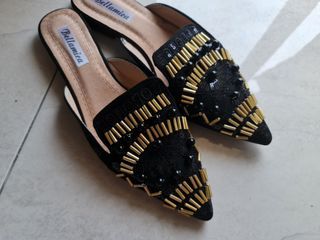Embroidered &  sequined flats - size EUR 38 / 24cm