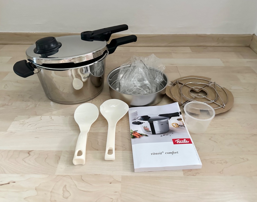 Fissler pressure cooker, TV & Home Appliances, Kitchen Appliances