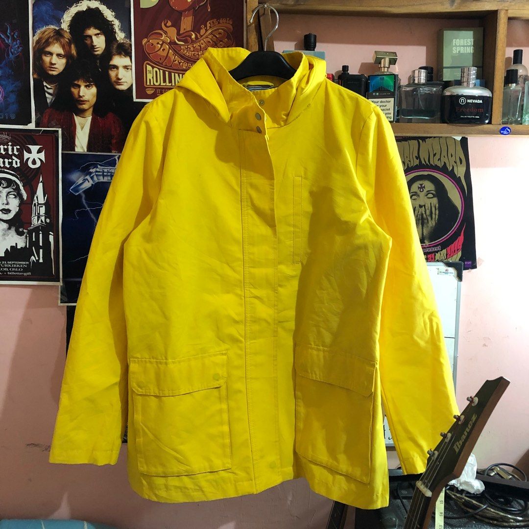Gap 2025 yellow jacket