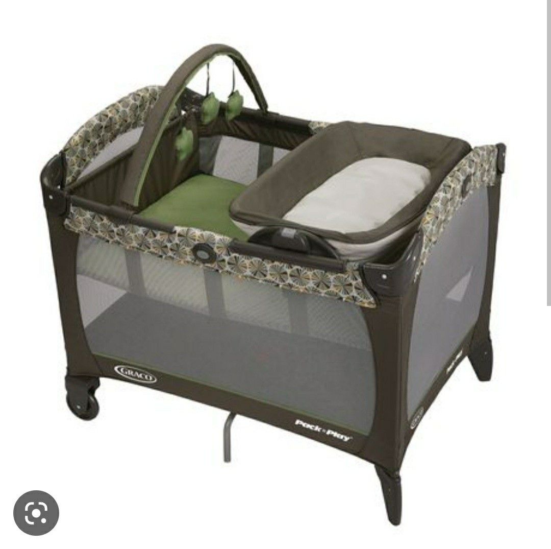 Graco Playpen, Babies & Kids, Baby Nursery & Kids Furniture, Cots