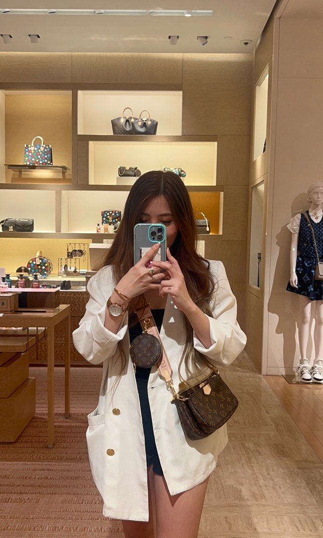 Guaranteed authentic Louis Vuitton Multi pochette accesoires (Category: Luxury Bags & Wallets) located in Naga. Submitted by akimadison.ph (Listing ID 1219694183, Image 2). Description: Guaranteed authentic Personally bought at solaire Rush sale at 139k only!!! Bought for 143.