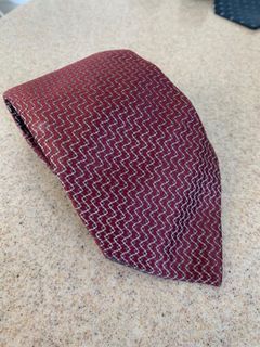 Gucci 100% silk tie