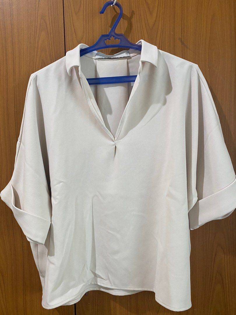 Harlan Holden light pink top (Category: Blouses) located in Quezon City. Submitted by malassezia (Listing ID 1219556198, Image 1). Description: Color is a very very light pink shade, can fit up to M size No flaws. No when worn photos available .