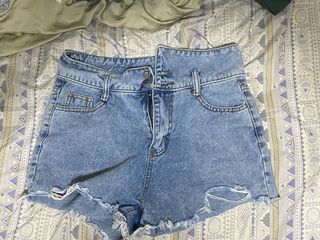 (Category: ) located in . Submitted by smiskills (Listing ID 1219738539, Image 1). Description: .