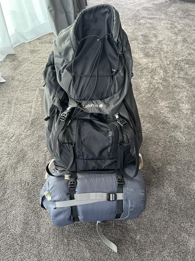 Hiking bag with sleeping bag clearance