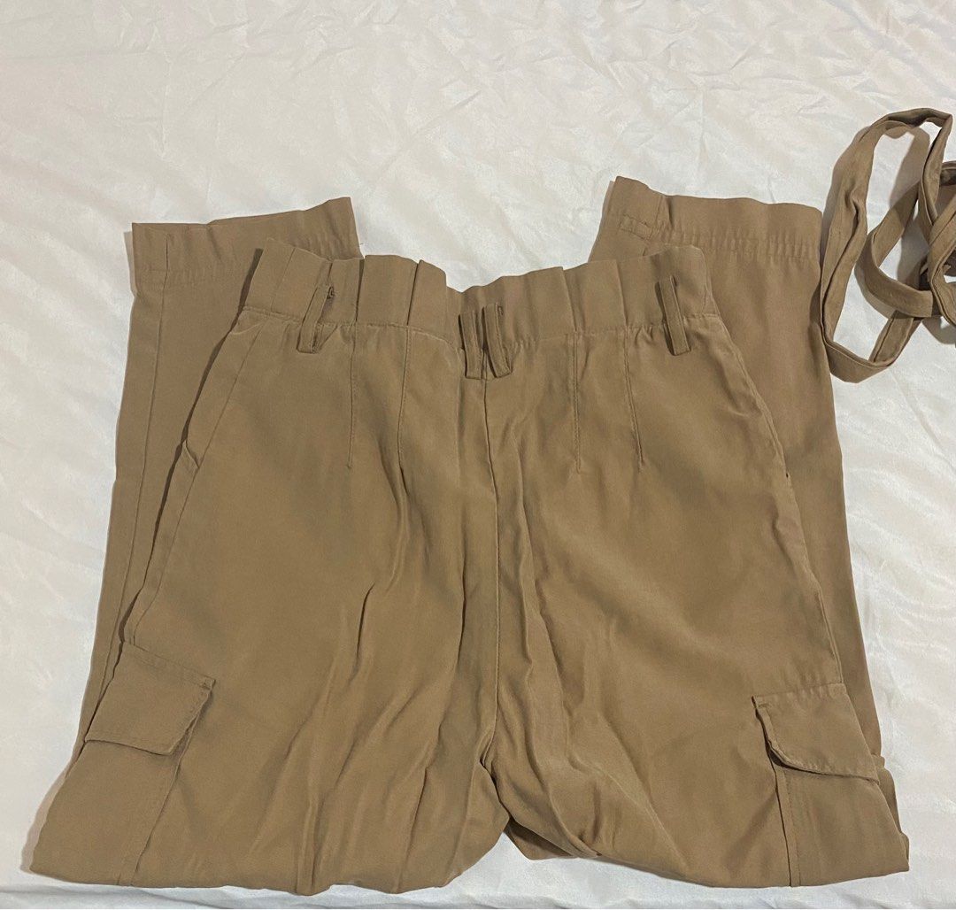 H&M cargo pants, Women's Fashion, Bottoms, Other Bottoms on Carousell