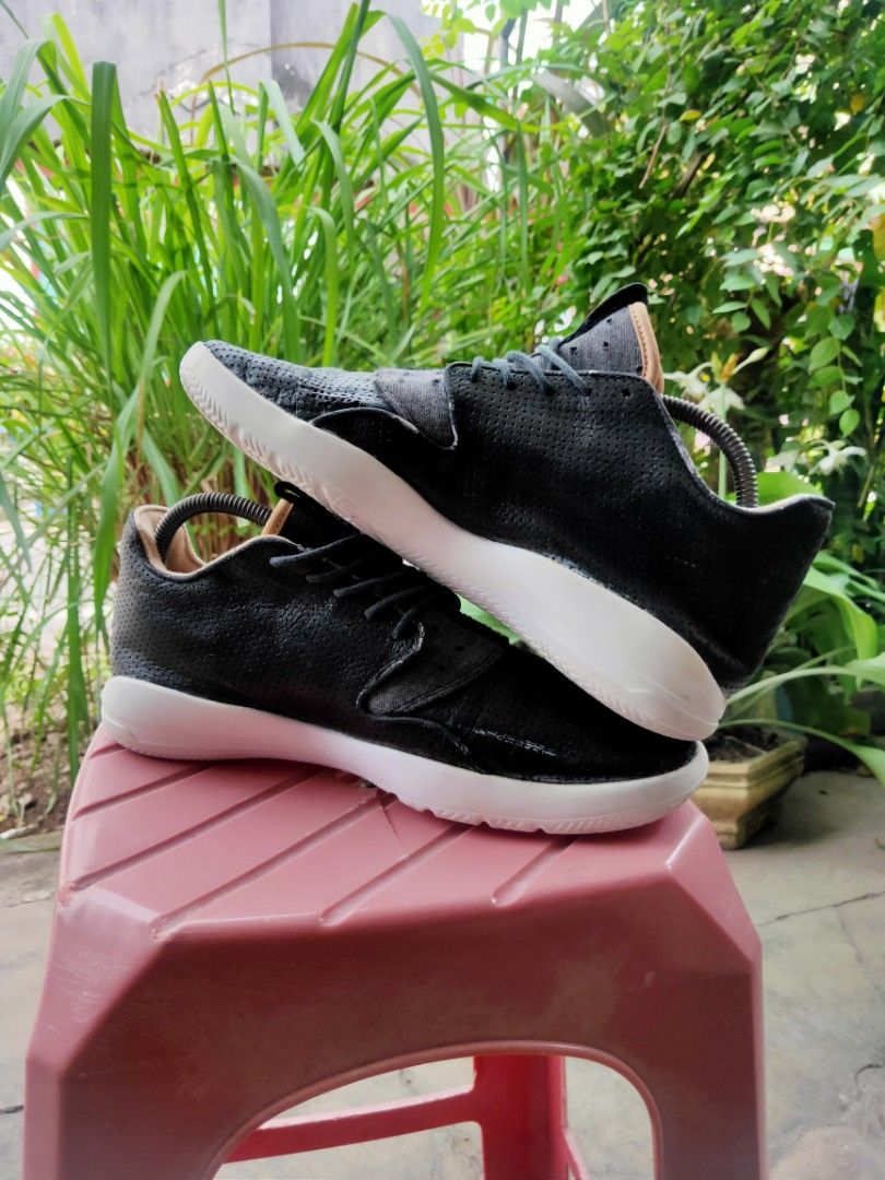 Jordan eclipse black Size 42 5 27 cm Fesyen Pria Sepatu Sneakers di Carousell