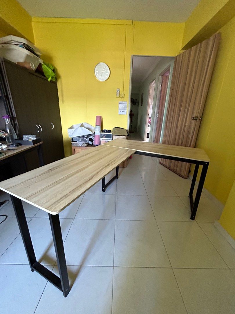 L shaped table (Arrange own delivery), Furniture & Home Living