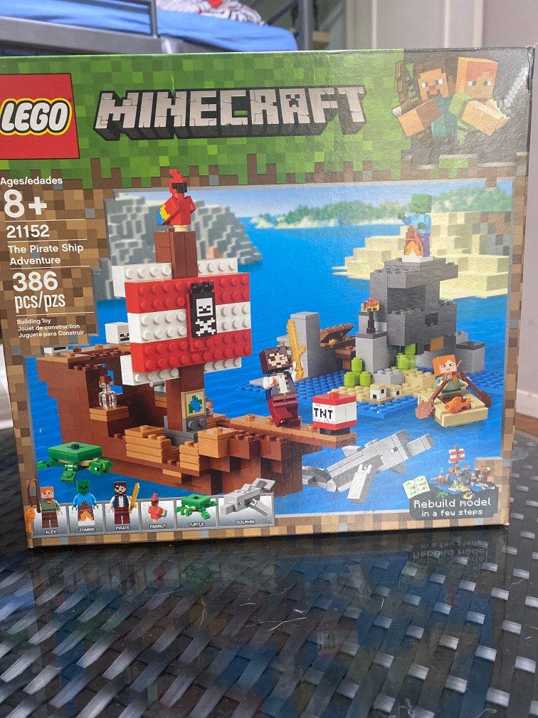 LEGO Minecraft : Jouet L'aventure du bateau pirate (21152) Toys