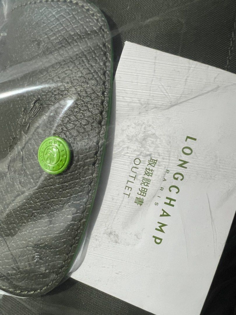Longchamp Le pliage Club Top short handle medium Original (Category: Luxury Bags & Wallets) located in Paranaque City. Submitted by sillybella (Listing ID 1219700248, Image 3). Description: Original Brand New Bought at Japan Outlet Complete and sealed not yet open w/ paperbag and care card L 46.5cm H 26cm W 20cm I don’t use or sell fake bags See reviews if you have doubts RFS: mas bet ko yng backpack. .