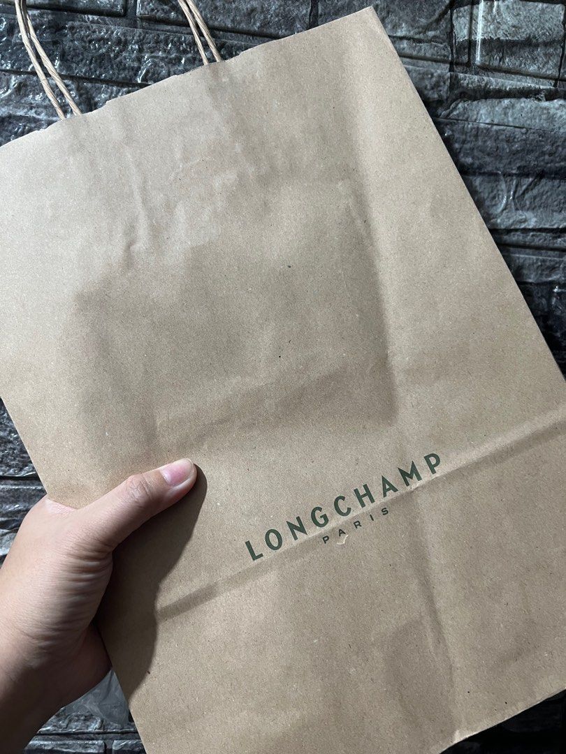 Longchamp Le pliage Club Top short handle medium Original (Category: Luxury Bags & Wallets) located in Paranaque City. Submitted by sillybella (Listing ID 1219700248, Image 2). Description: Original Brand New Bought at Japan Outlet Complete and sealed not yet open w/ paperbag and care card L 46.5cm H 26cm W 20cm I don’t use or sell fake bags See reviews if you have doubts RFS: mas bet ko yng backpack. .