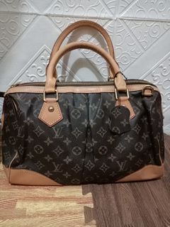 LV ada dua PCs dgn model yg sama. Kualitas bagus kulit matang .tidak pake talpan sudut aman .