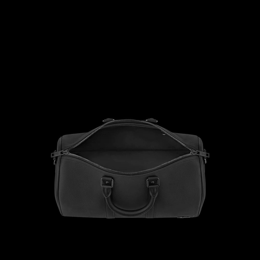 Shop Louis Vuitton Keepall bandoulière 40 (M57088) by えぷた