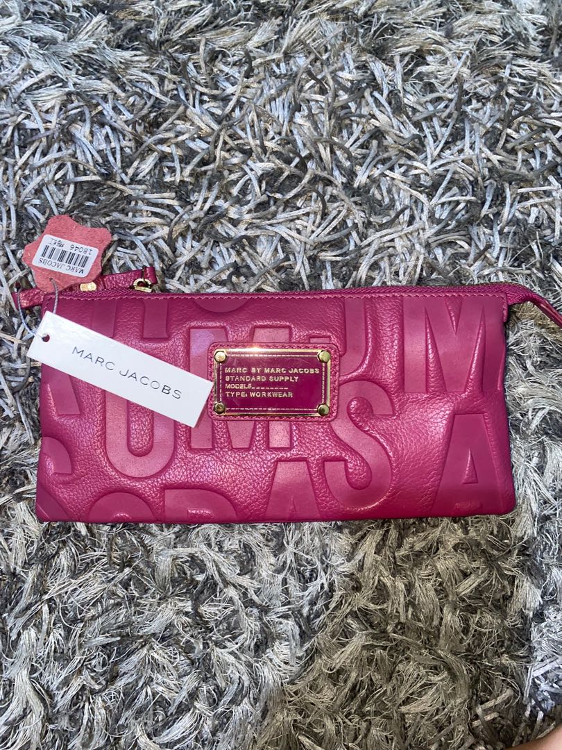 Marc Jacobs sling bag on Carousell