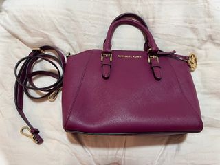 (Category: ) located in . Submitted by KSShop (Listing ID 1219686584, Image 1). Description: .
