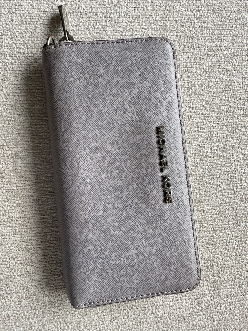 Micheal Kors Lavender Wallet, Women's Fashion, Bags & Wallets, Wallets &  Card Holders on Carousell