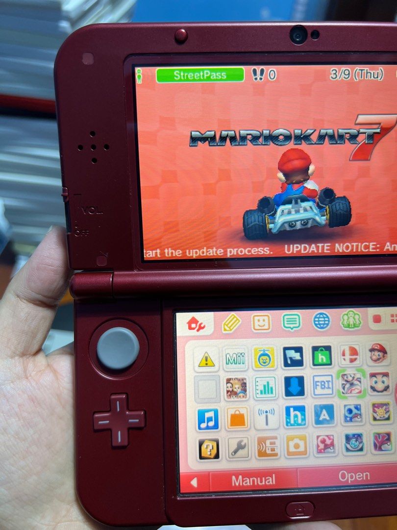 New Nintendo 3DS XL Metallic Red (IPS Top Screen & CFW w/32gb mmc