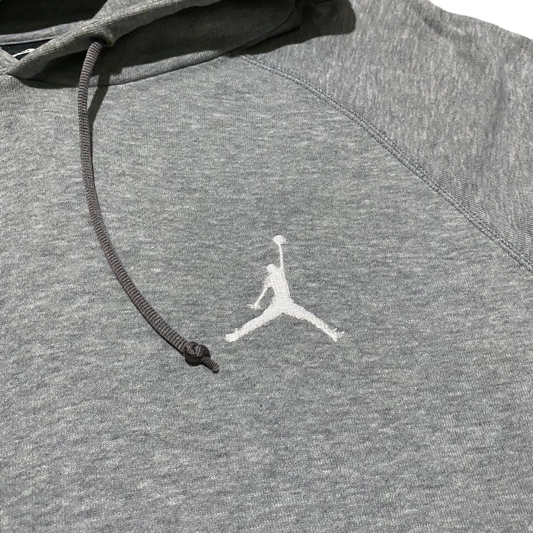 Nike air jordan jumpman logo grey hoodie, Fesyen Pria, Pakaian , Baju