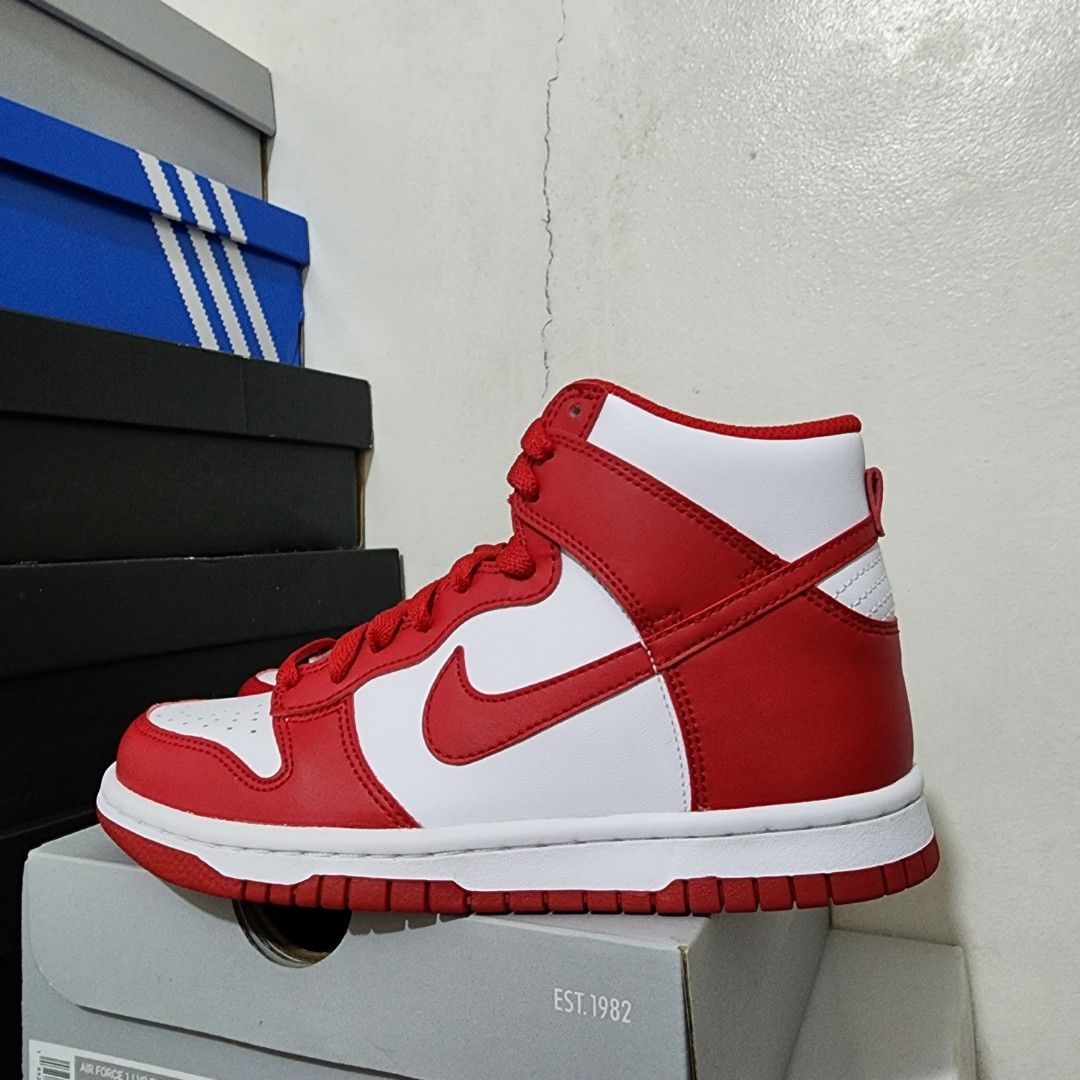 university dunk red