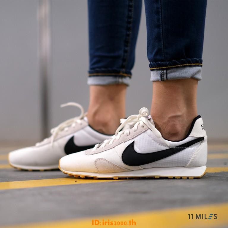 Nike w pre hotsell montreal racer vntg