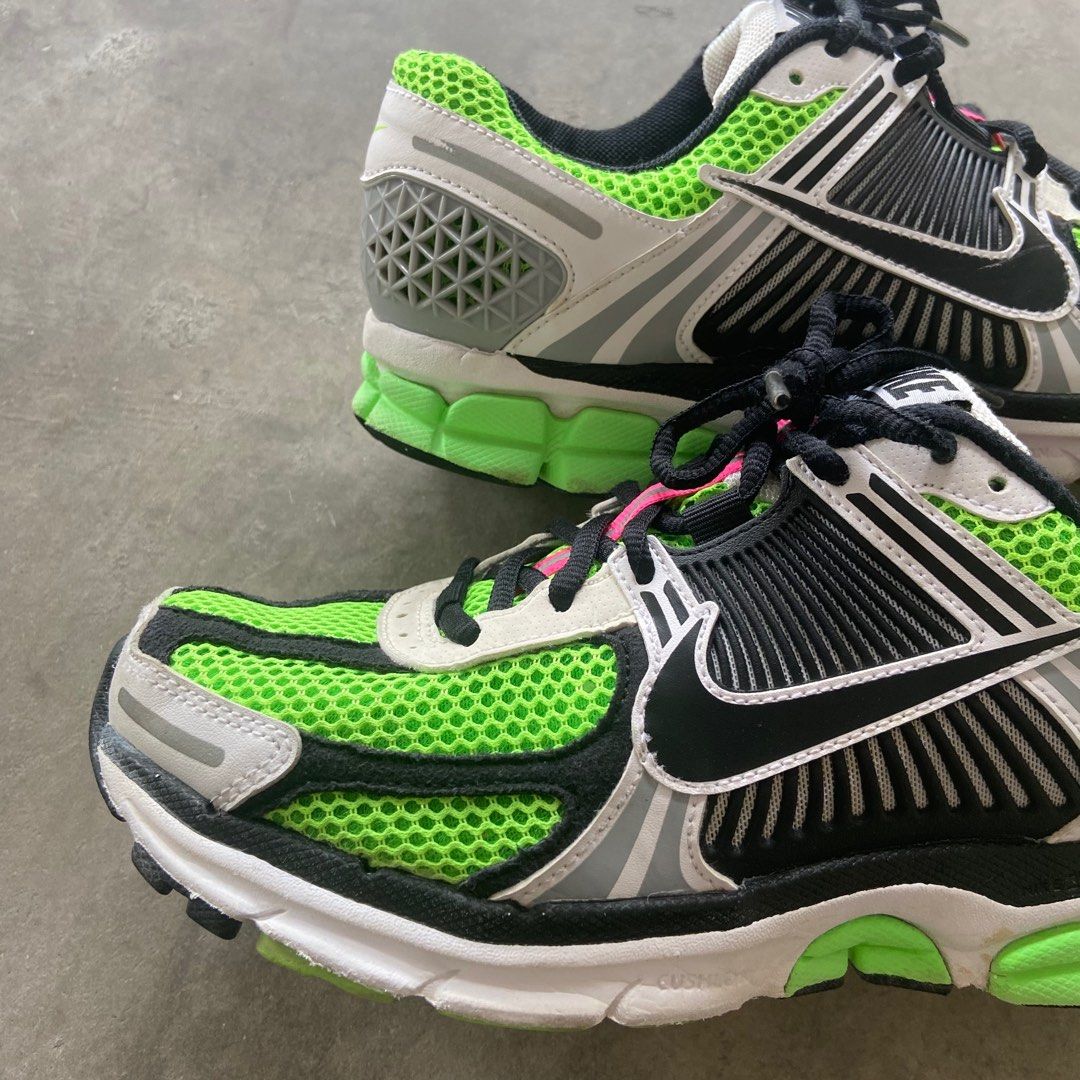 Nike zoom vomero 5 lime on sale green