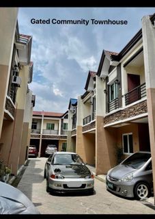 Quezon City Townhouse for RENT