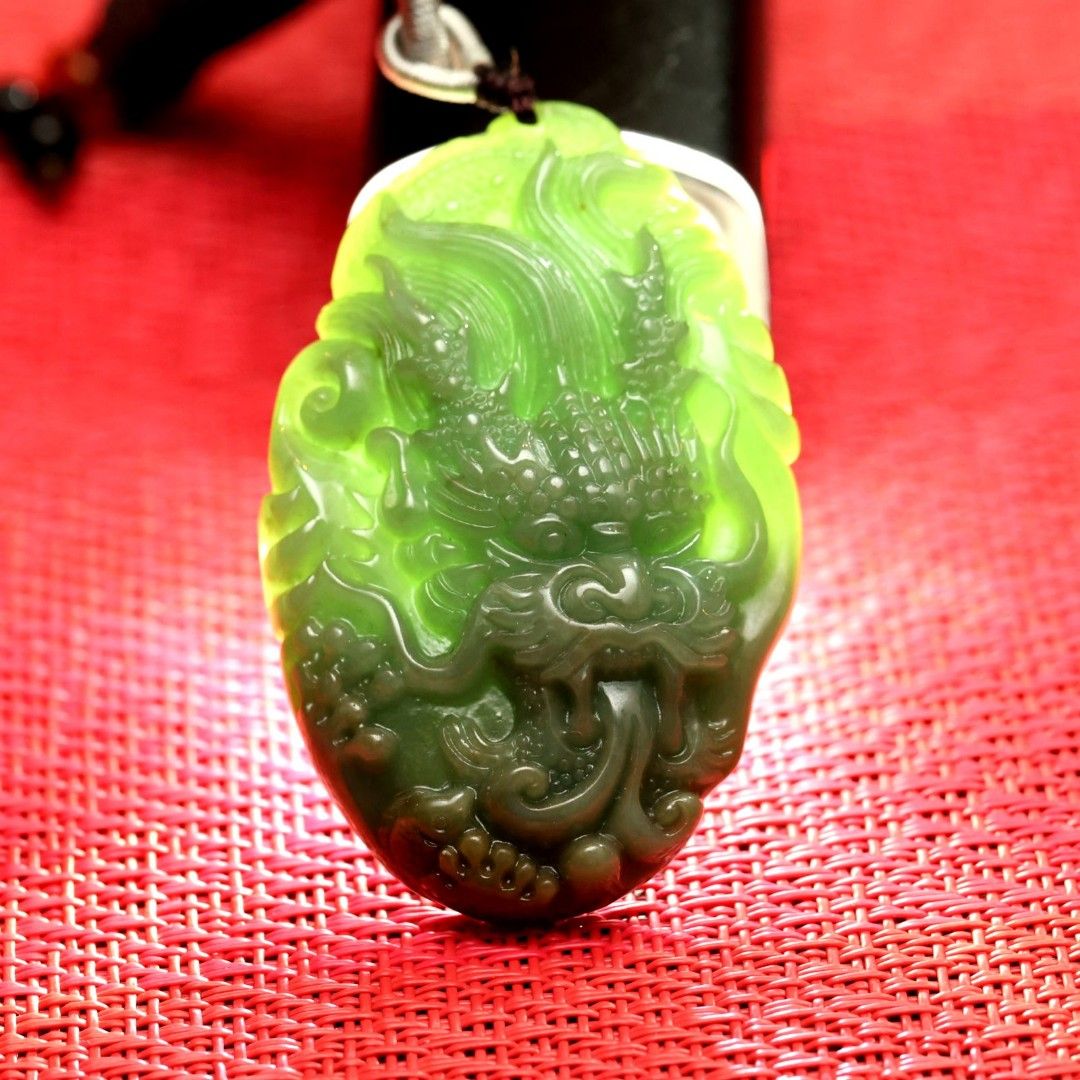 Real jade pendant discount necklace