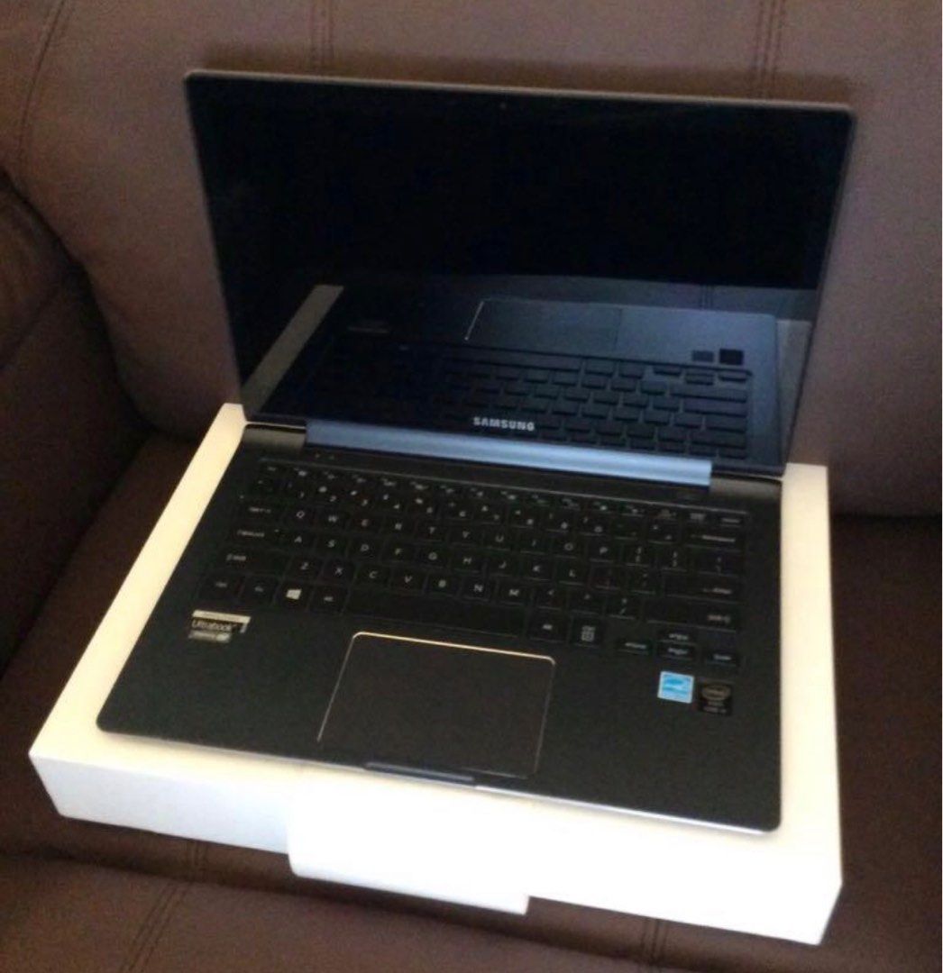 SAMSUNG ultra book touch screen and bendable laptop on Carousell