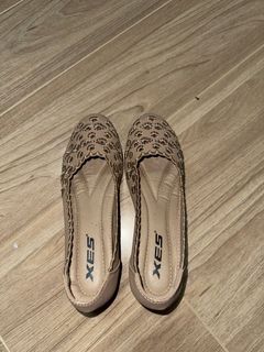 (Category: ) located in . Submitted by ms.preloved77 (Listing ID 1219559372, Image 1). Description: .