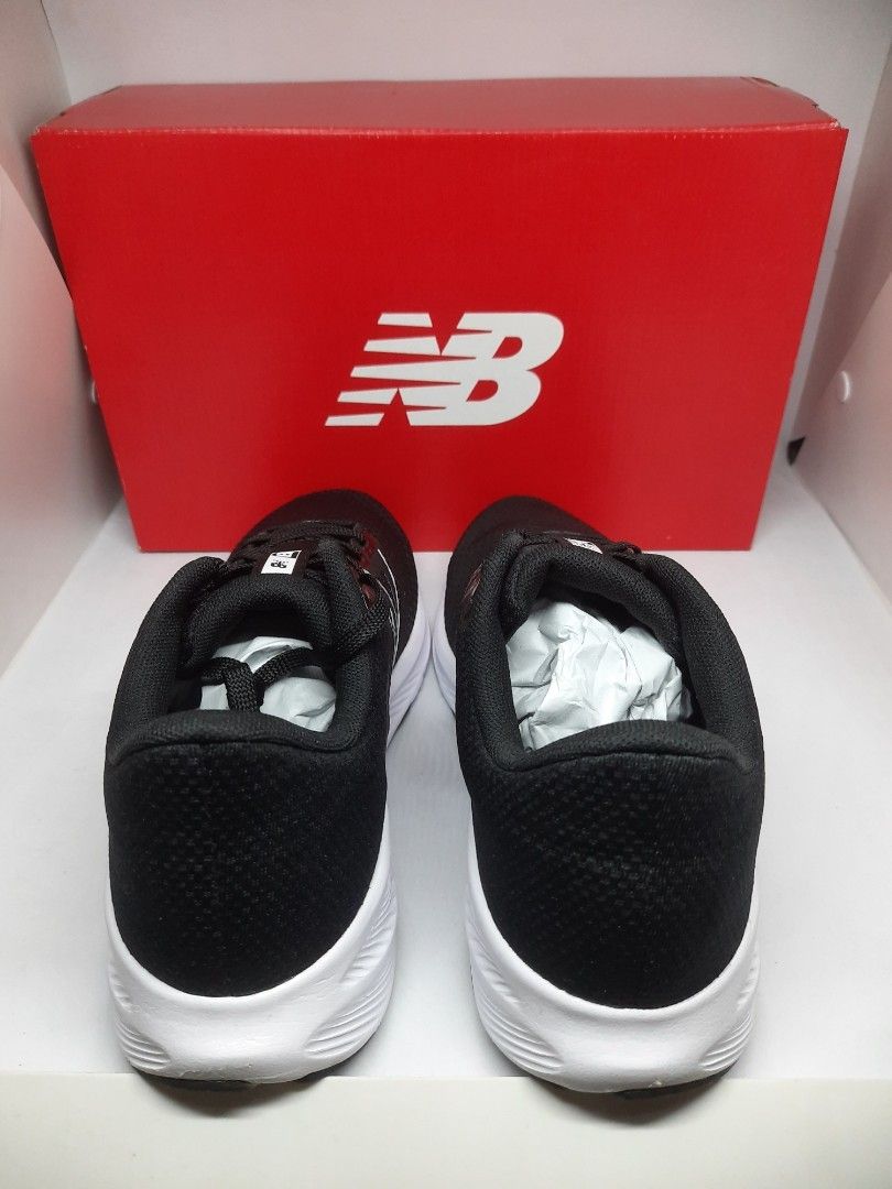 Sepatu New Balance M413LB2, Fesyen Pria, Sepatu , Sneakers di