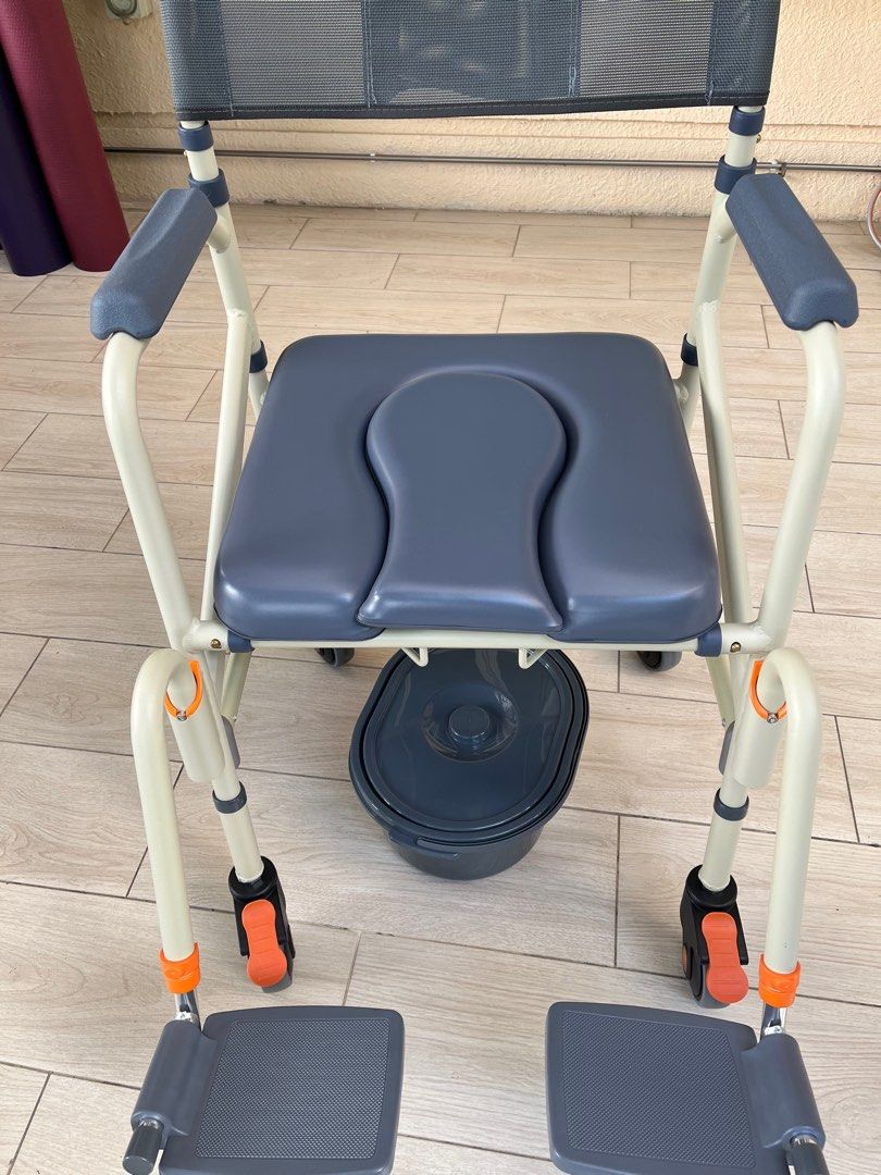 Shower Buddy Mobile Shower Commode Chair, Health & Nutrition, Assistive