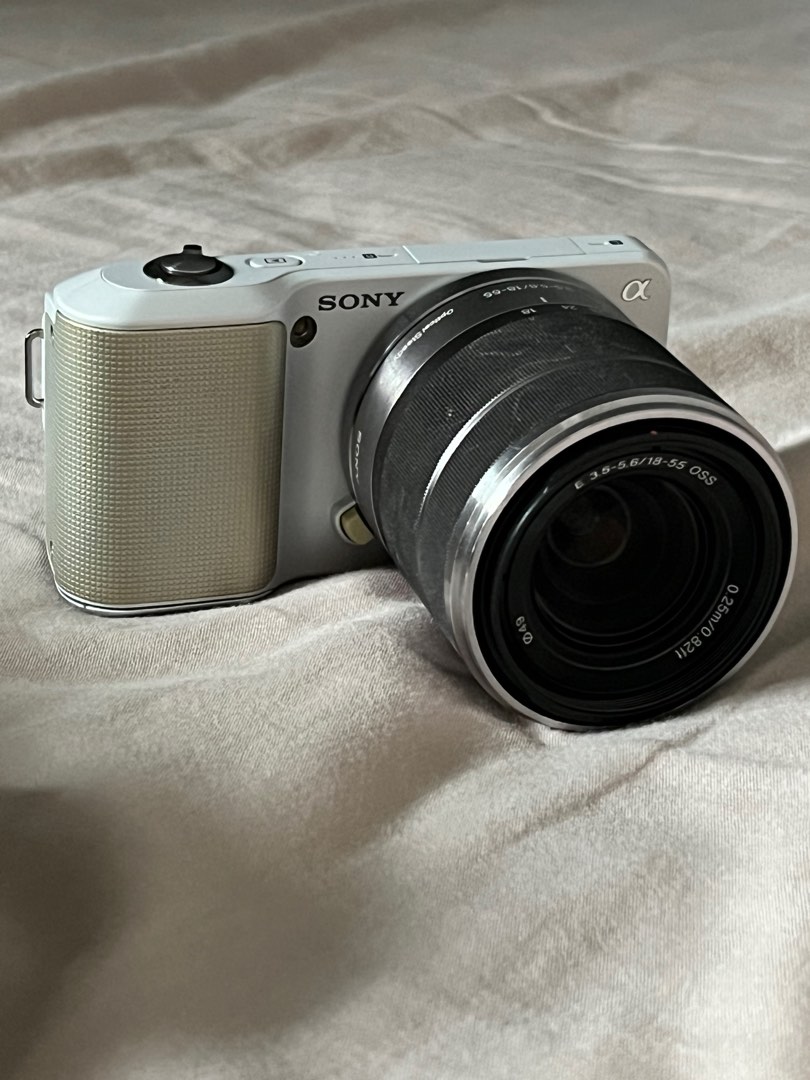 Sony Alpha NEX3 Mirrorless, Photography, Cameras on Carousell