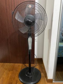 (Category: ) located in . Submitted by deeshu (Listing ID 1219683079, Image 1). Description: .