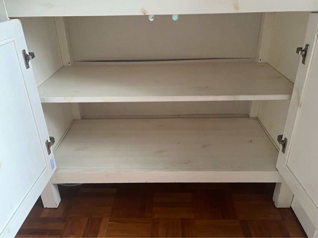 Study Table (Category: Tables & Sets) located in Singapore. Submitted by nalya69 (Listing ID 1219588151, Image 3). Description: .