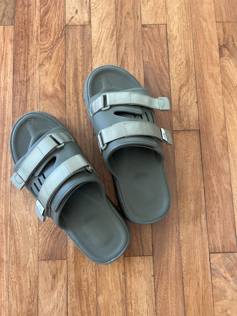 suicoke urich on feet