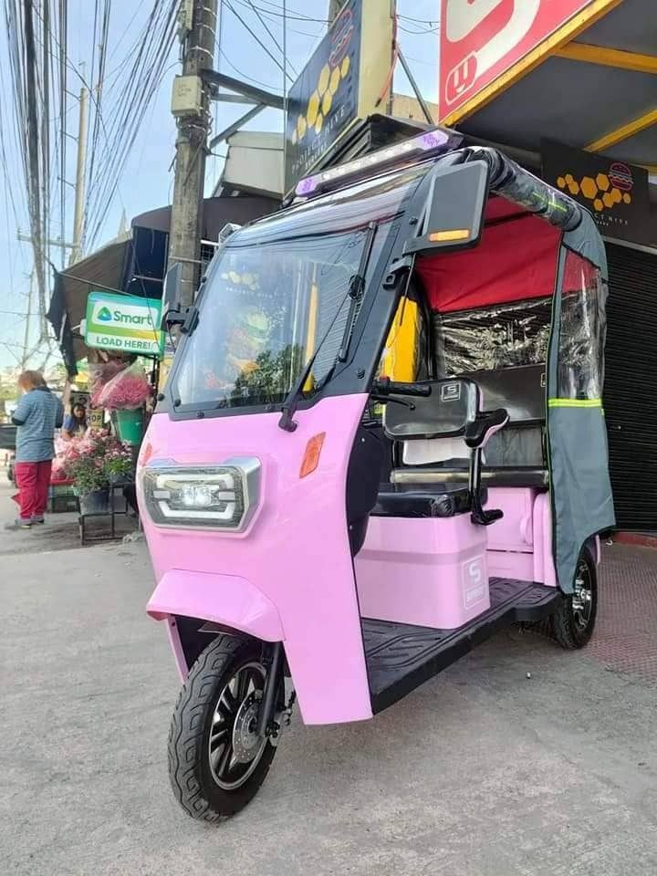Supremo Ebikes Aithussa Plus (Category: Motorbikes for Sale) located in Quezon City. Submitted by hellokg (Listing ID 1219728523, Image 1). Description: Every Family needs an Ebike! Whether for fun, for work, or for business use, we got the best Supremo Ebikes for you! 😉👍 Get ahead of the Ebike Craze with Supremo Ebikes and own one of the most Gorgeous and Powerful Electric Bikes in the Philippines. You can do a test drive and visit any of our 