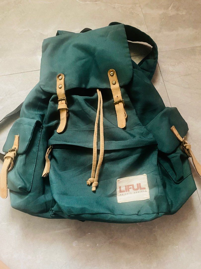 Tas ransel besar, Fesyen Wanita, Aksesoris di Carousell