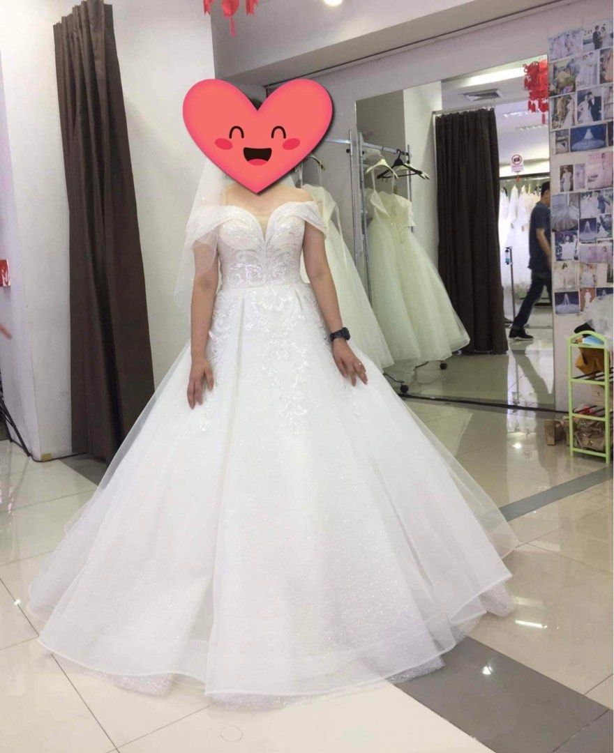 Dragon 8 store mall gowns
