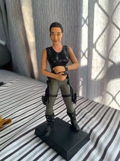 Tomb Raider Lara Croft (Loose toy)