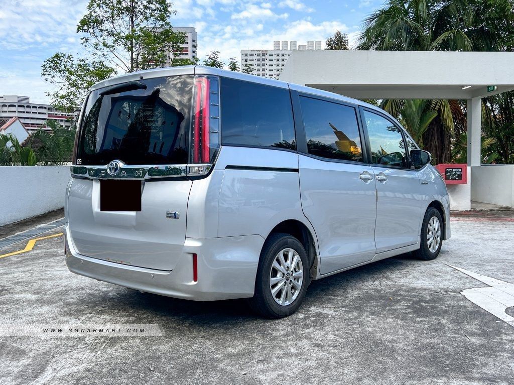 Toyota Noah (Hybrid) CDW Included / PHV Rental, Cars, Car Rental on